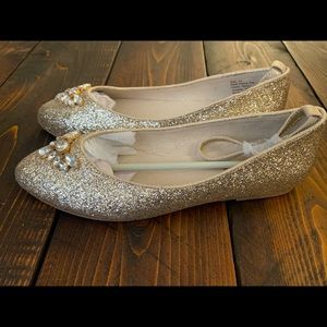 Joy Folie Girls Sparkly dress shoes size 4